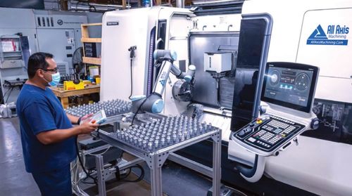 智能升級，安全護航 機器人技術與數據處理如何筑牢工廠疫情防線