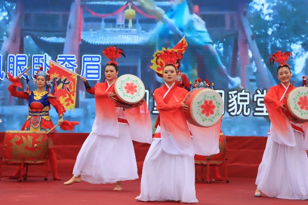 忠義鑄魂 商道傳新——河南賒店第十二屆關公文化旅游節(jié)舞臺藝術造型策劃